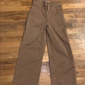 The Lightweight Wide Leg Crop Chino by Everlane